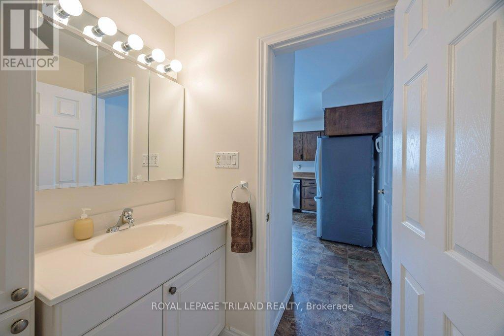 102 Alma Street, St. Thomas, Ontario  N5P 3B1 - Photo 17 - X12747600