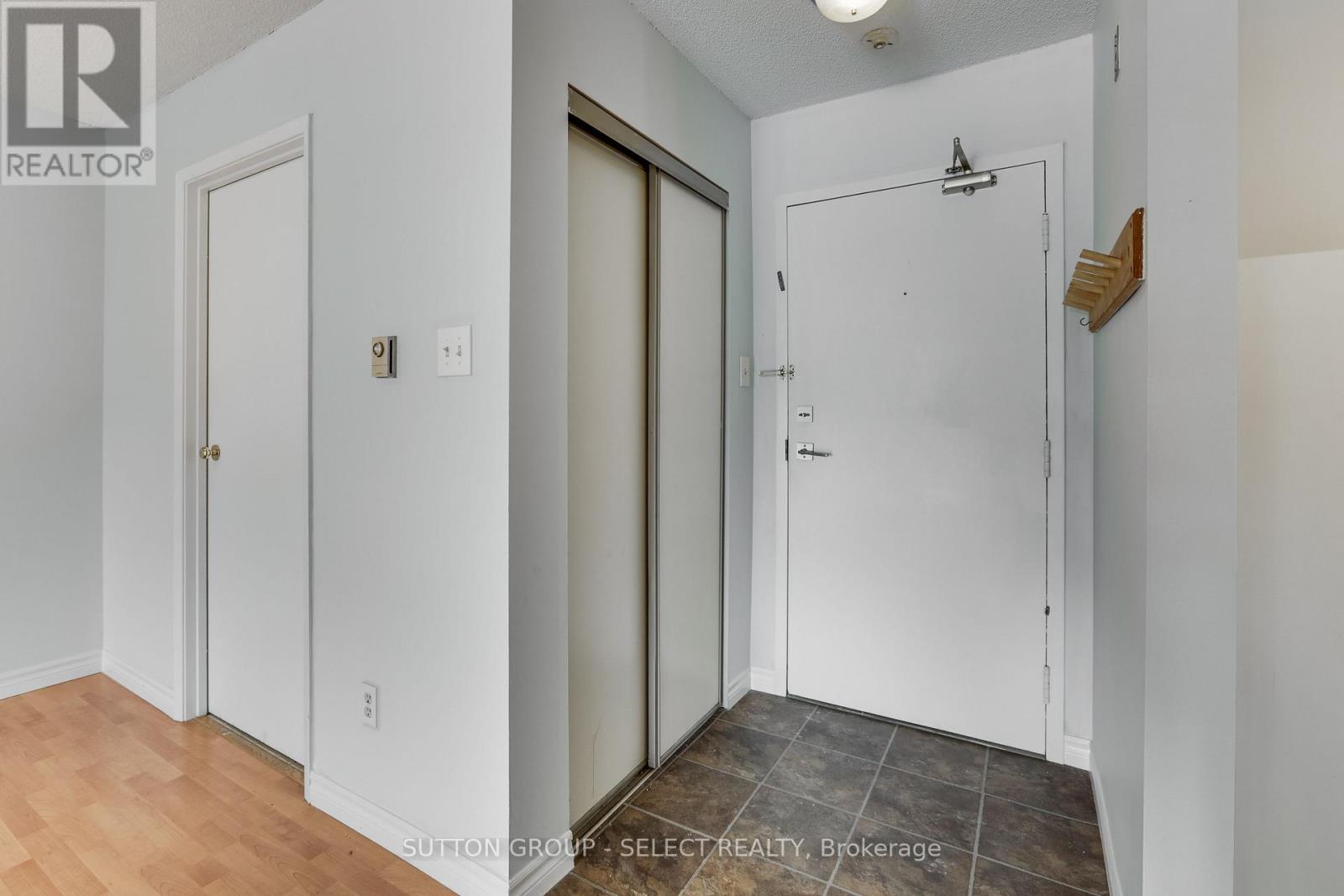 315 - 15 Jacksway Crescent, London North (North G), Ontario  N5X 3T8 - Photo 5 - X12747676