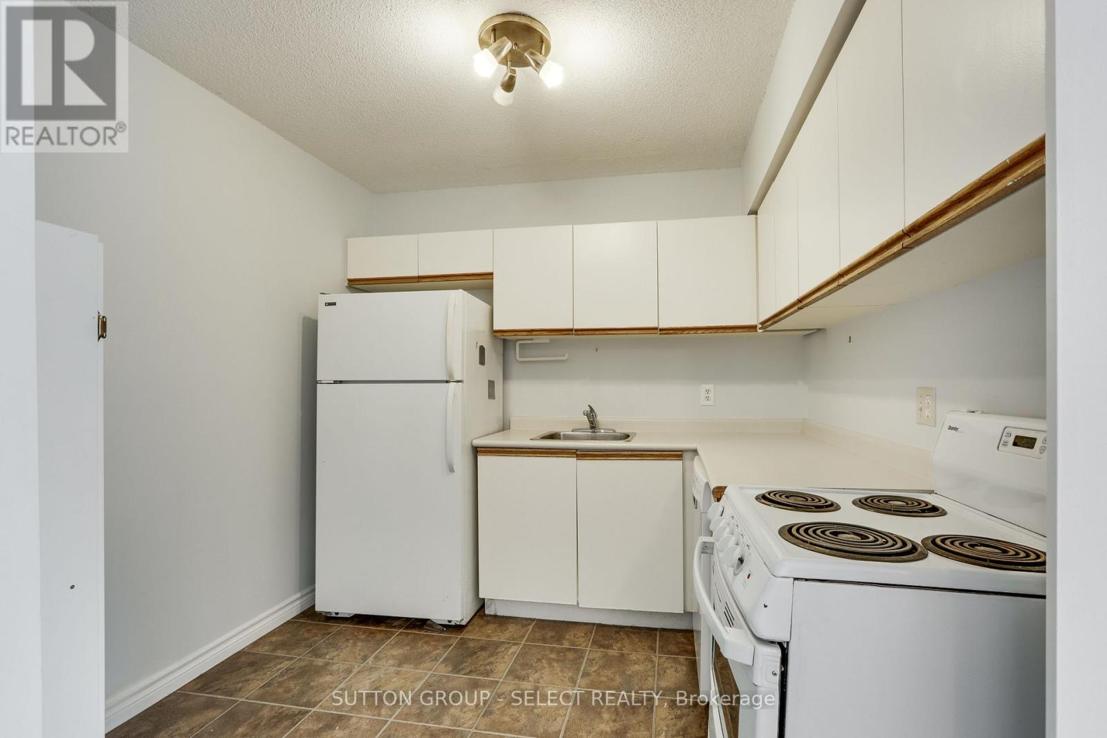 315 - 15 Jacksway Crescent, London North (North G), Ontario  N5X 3T8 - Photo 7 - X12747676