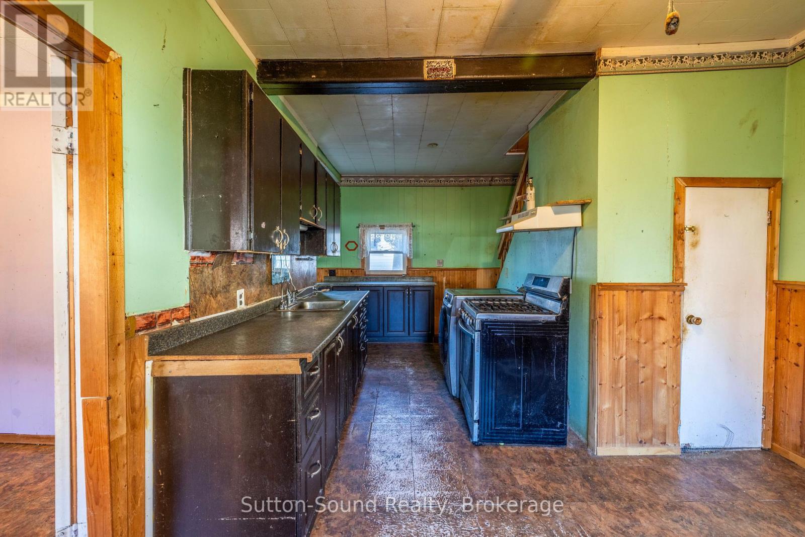 360 16th Street W, Owen Sound, Ontario  N4K 4A3 - Photo 12 - X12747644