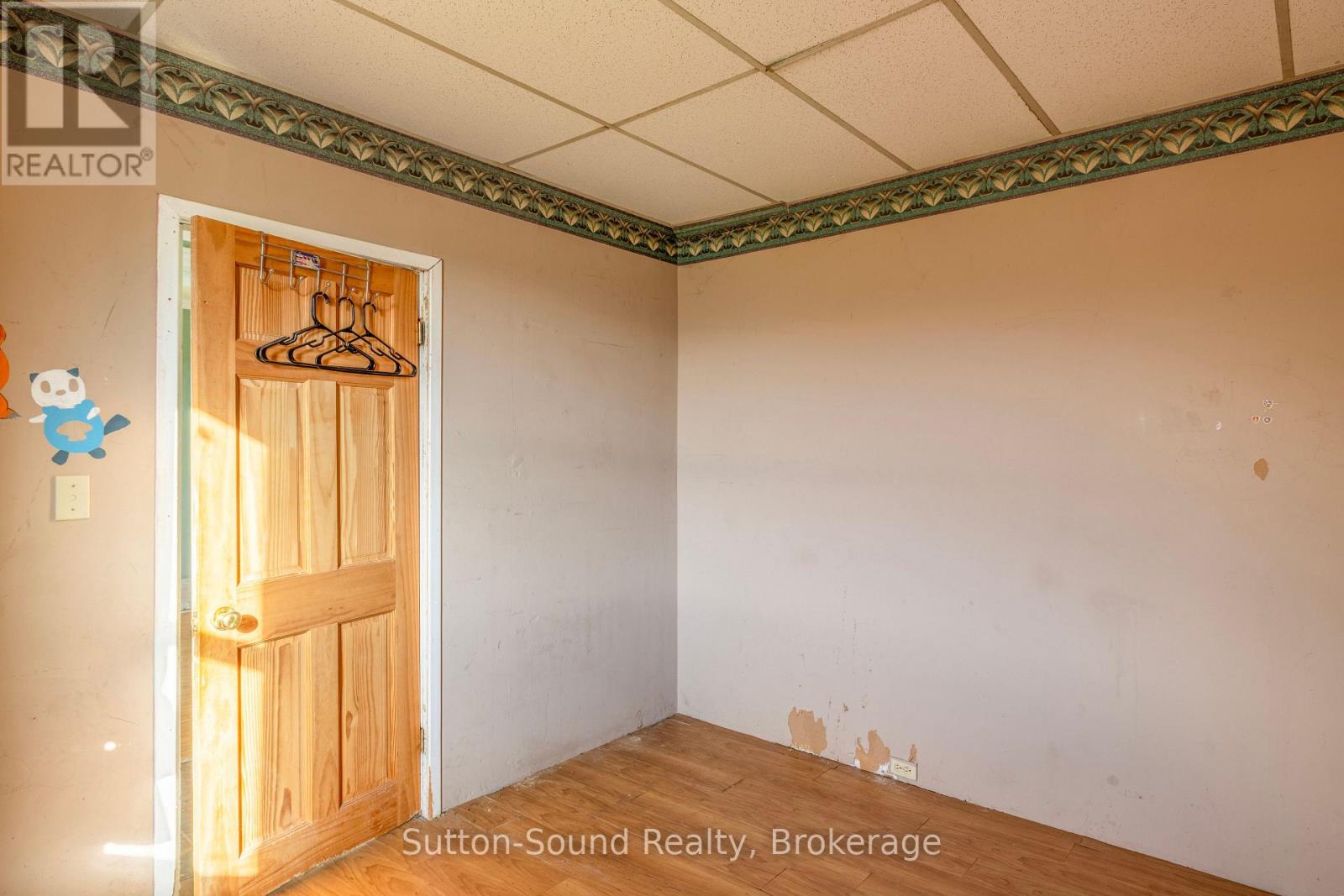 360 16th Street W, Owen Sound, Ontario  N4K 4A3 - Photo 17 - X12747644