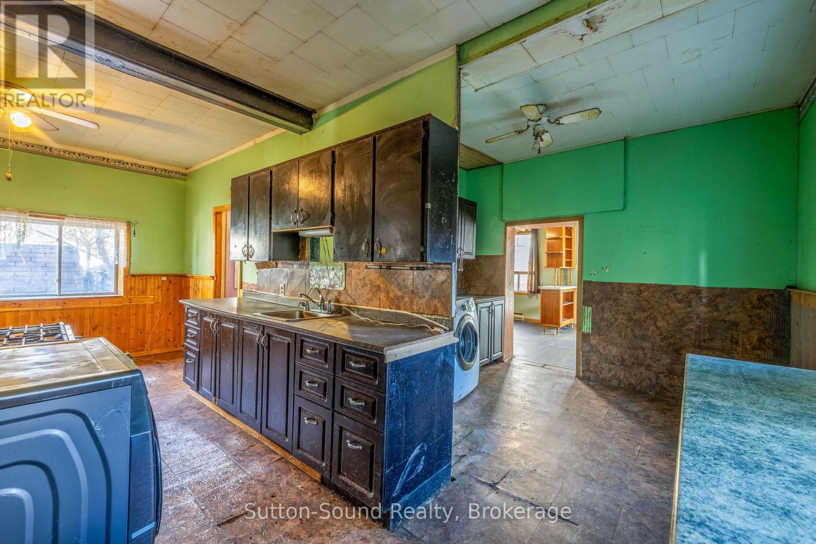 360 16th Street W, Owen Sound, Ontario  N4K 4A3 - Photo 9 - X12747644