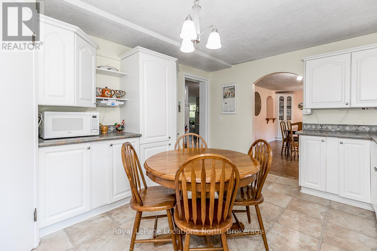 229 Bruce 23 Road, Kincardine, Ontario  N2Z 2X6 - Photo 12 - X12747648