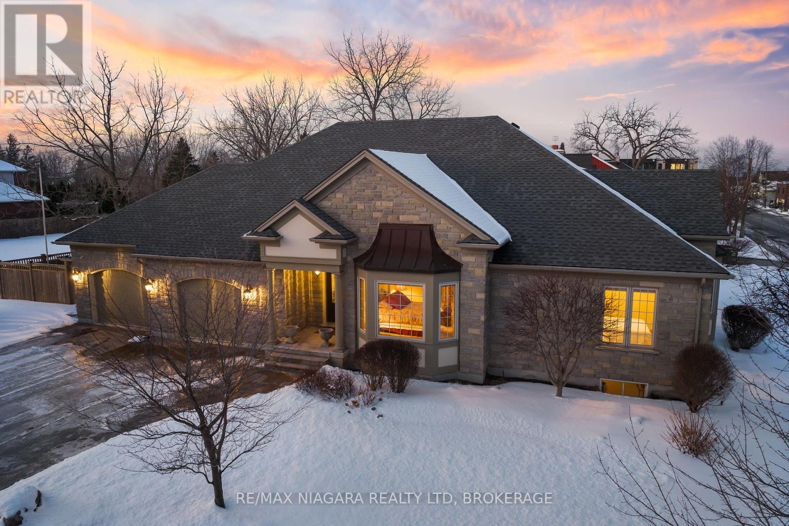 222 Four Mile Creek Road, Niagara-On-The-Lake, Ontario  L0S 1P0 - Photo 2 - X12716880