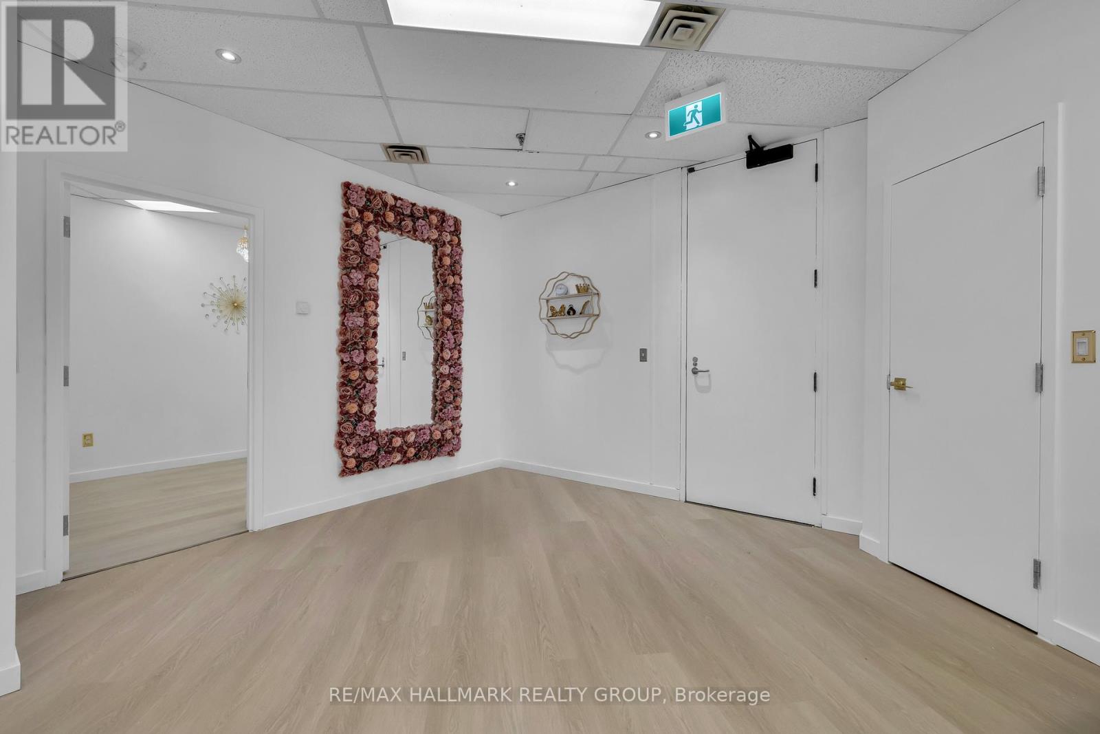 115  (Room 1) - 106 Colonnade Road, Ottawa, Ontario  K2E 7L6 - Photo 30 - X12747604