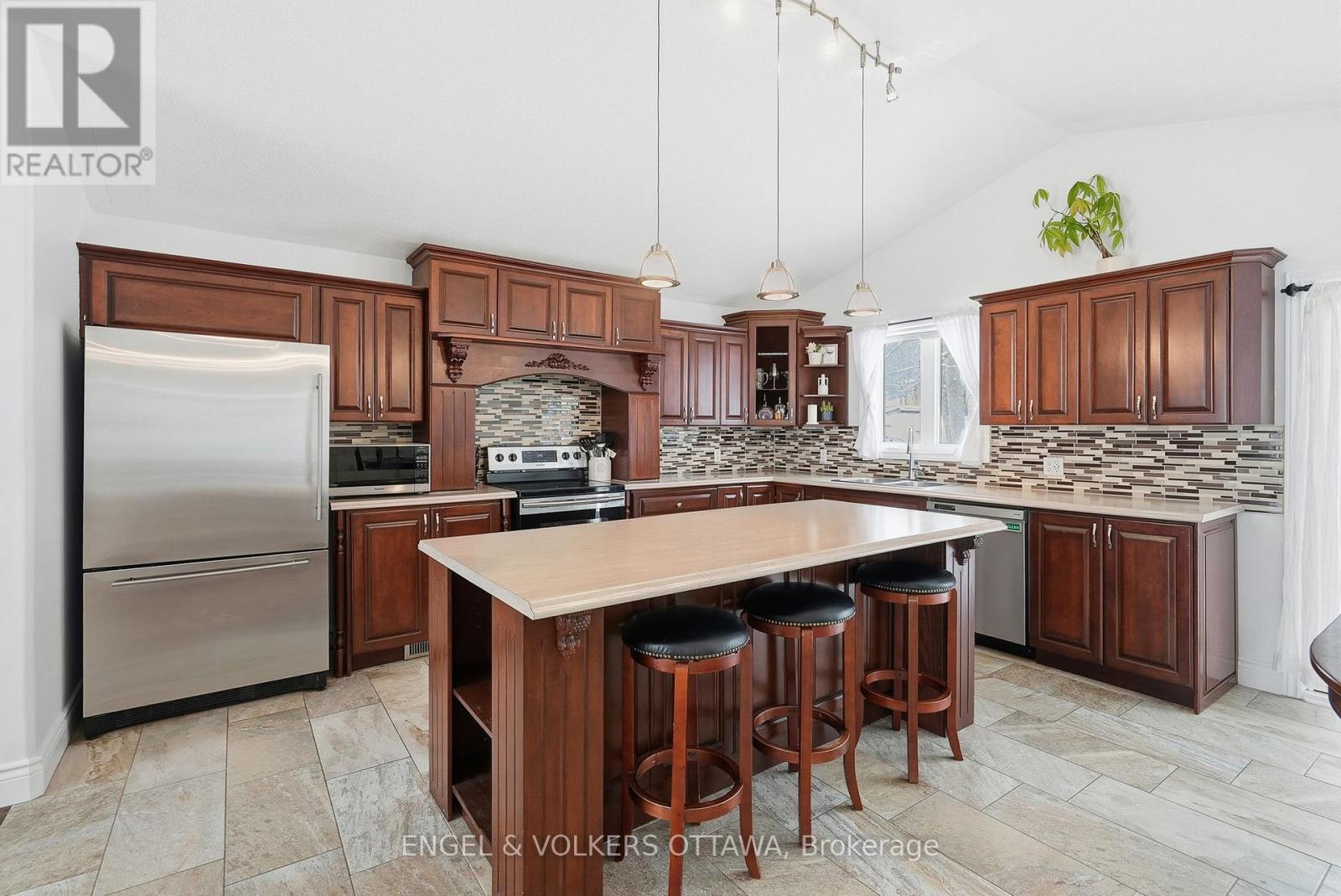 17 Jean-Paul Road, The Nation, Ontario  K0A 1M0 - Photo 7 - X12747632