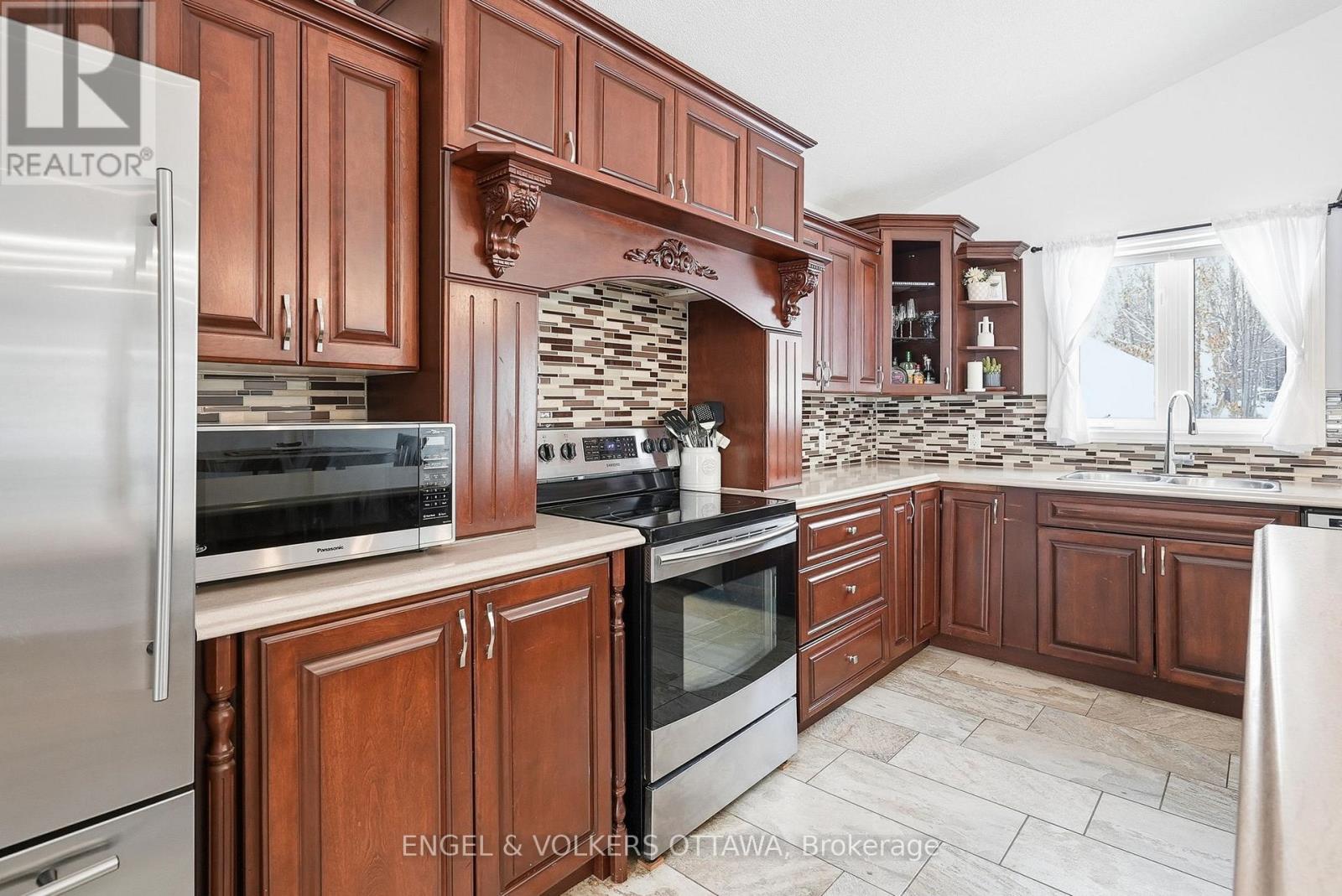 17 Jean-Paul Road, The Nation, Ontario  K0A 1M0 - Photo 9 - X12747632