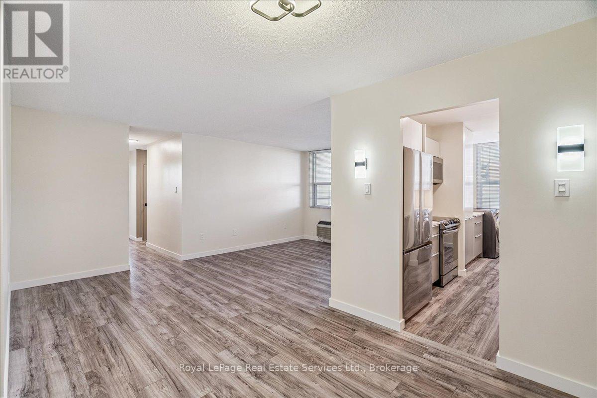 812 - 966 Inverhouse Drive, Mississauga (Clarkson), Ontario  L5J 4B6 - Photo 10 - W12747628