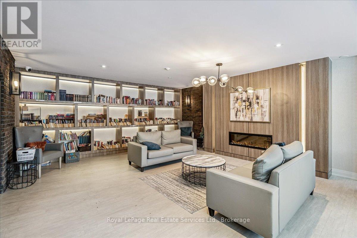 812 - 966 Inverhouse Drive, Mississauga (Clarkson), Ontario  L5J 4B6 - Photo 7 - W12747628