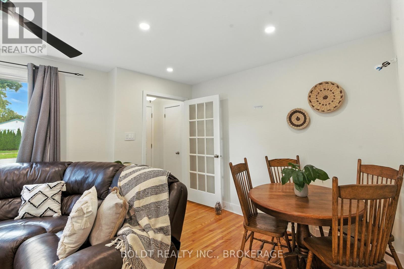 6962 Margaret Street, Niagara Falls (Arad/fallsview), Ontario  L2G 2V9 - Photo 7 - X12747666