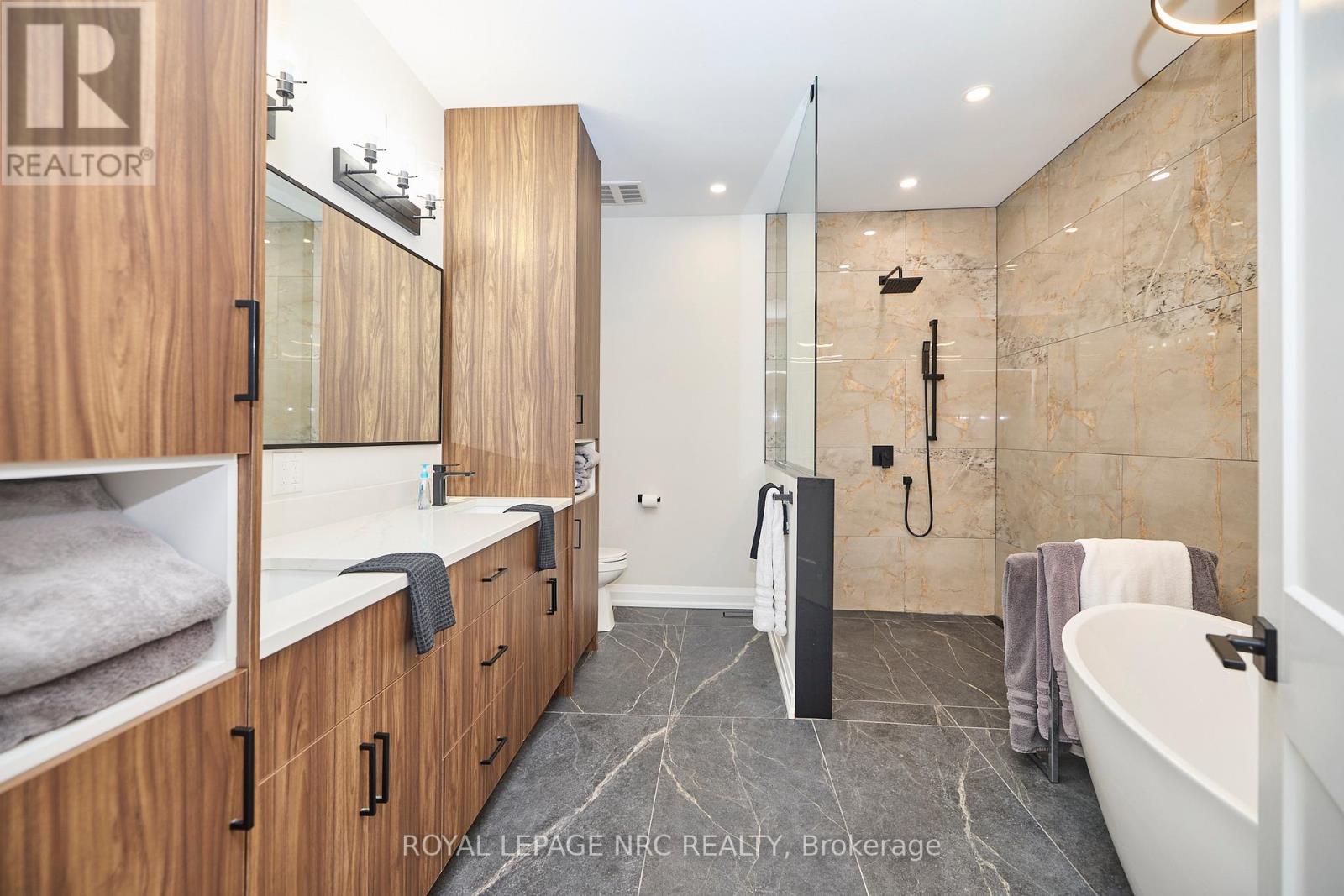 1174 Spears Road, Fort Erie (Crescent Park), Ontario  L2A 4N1 - Photo 20 - X12747744