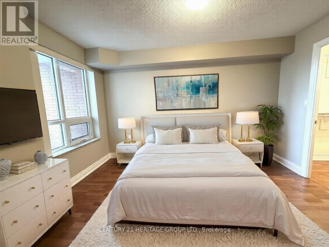 320 - 60 South Town Centre Boulevard, Markham, Ontario  L6G 0C5 - Photo 3 - N12601850