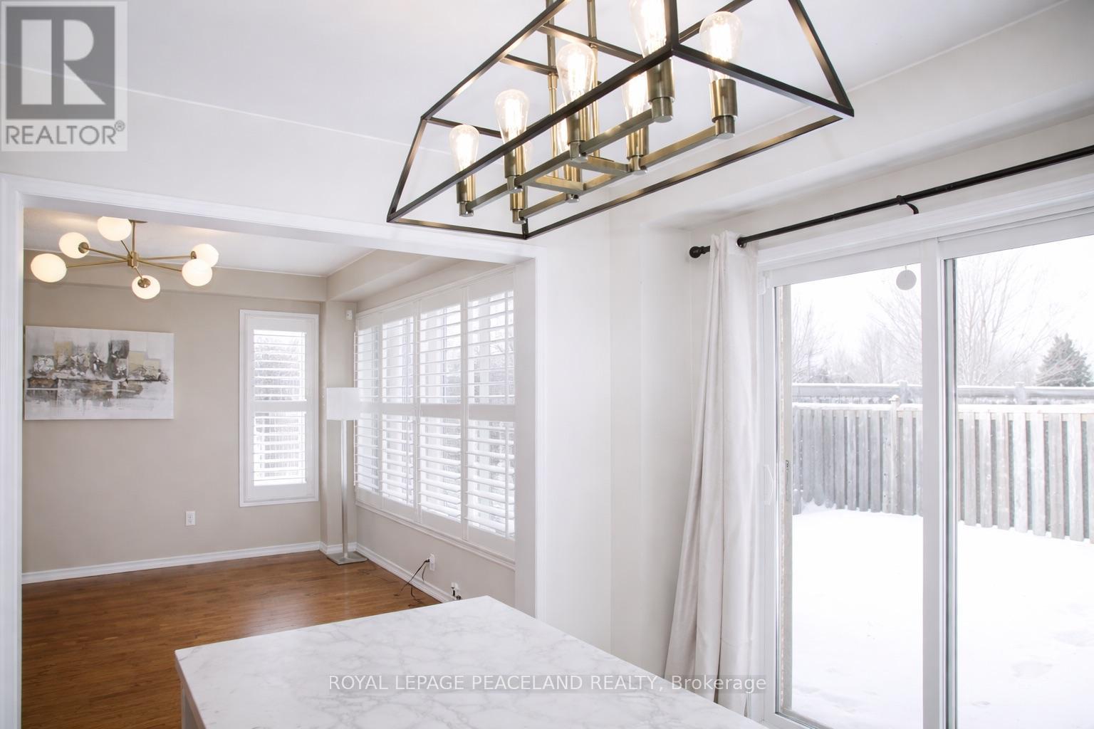 68 Christian Hoover Drive, Whitchurch-Stouffville (Stouffville), Ontario  L4A 0X6 - Photo 10 - N12747092