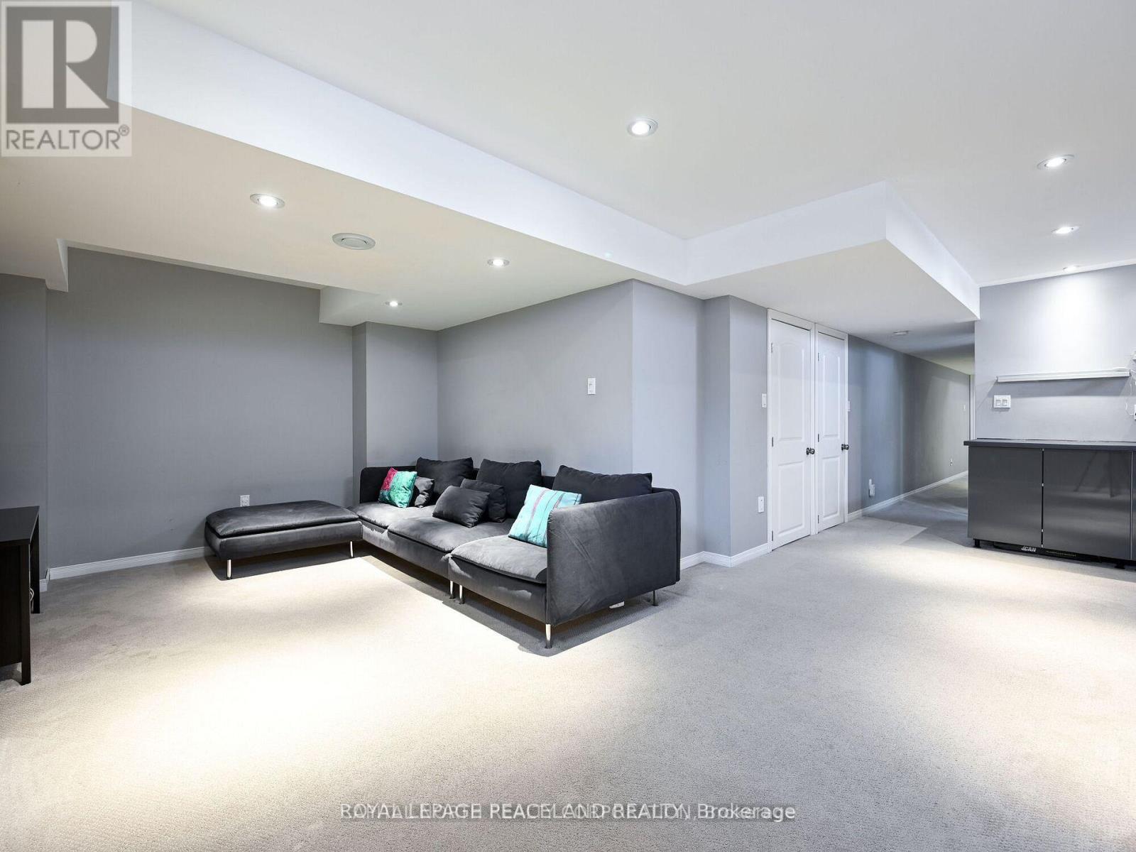 68 Christian Hoover Drive, Whitchurch-Stouffville (Stouffville), Ontario  L4A 0X6 - Photo 26 - N12747092