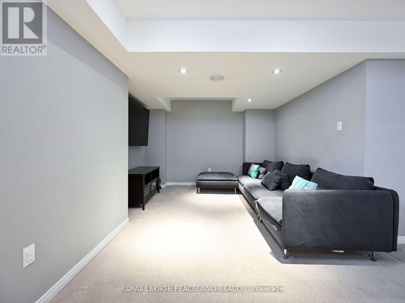 68 Christian Hoover Drive, Whitchurch-Stouffville (Stouffville), Ontario  L4A 0X6 - Photo 27 - N12747092