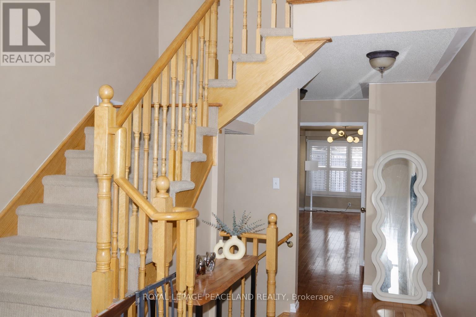 68 Christian Hoover Drive, Whitchurch-Stouffville (Stouffville), Ontario  L4A 0X6 - Photo 4 - N12747092