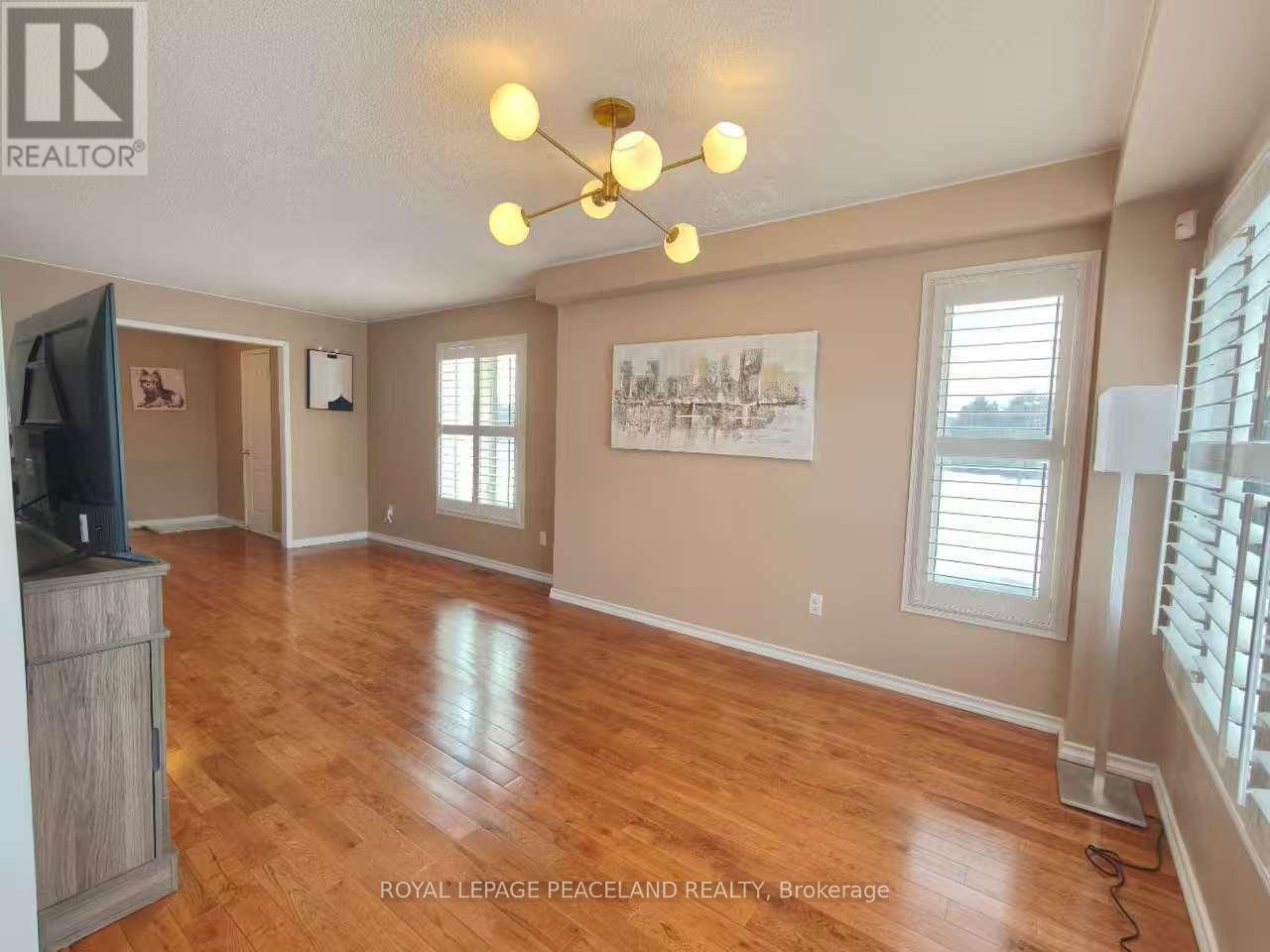 68 Christian Hoover Drive, Whitchurch-Stouffville (Stouffville), Ontario  L4A 0X6 - Photo 28 - N12747092