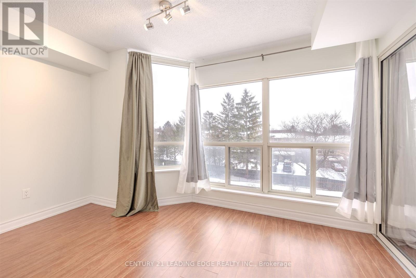 302 - 175 Cedar Avenue, Richmond Hill, Ontario  L4C 9V3 - Photo 6 - N12665352