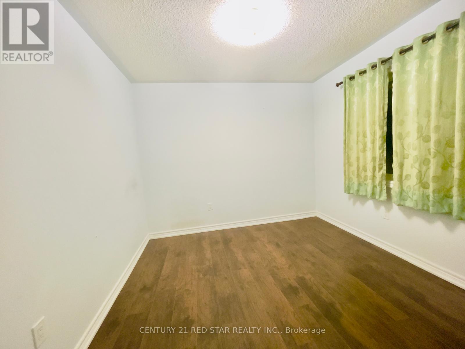 55 Chesterwood Crescent, Brampton, Ontario  L6Y 0Z4 - Photo 10 - W12637344