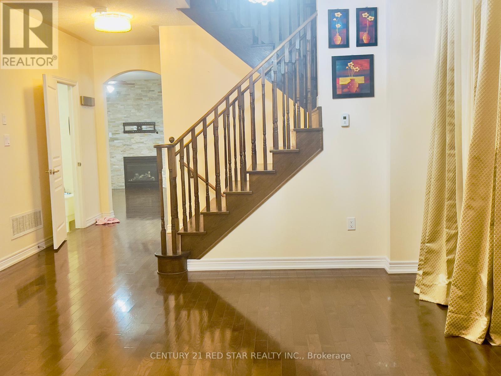 55 Chesterwood Crescent, Brampton, Ontario  L6Y 0Z4 - Photo 9 - W12637344