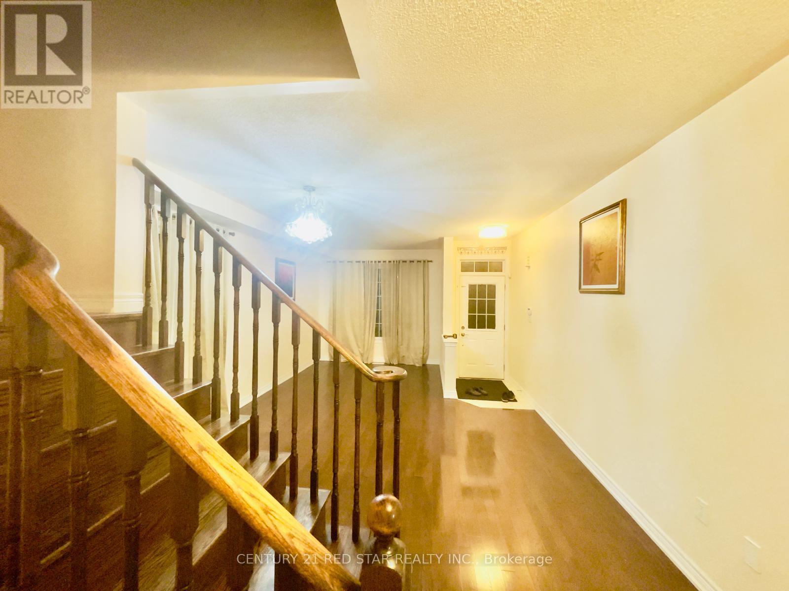 55 Chesterwood Crescent, Brampton, Ontario  L6Y 0Z4 - Photo 7 - W12637344