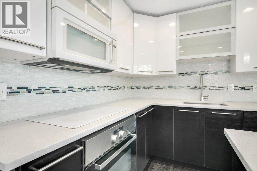 76 Glamis Gardens Sw, Calgary, Alberta  T3E 6S4 - Photo 14 - A2281749