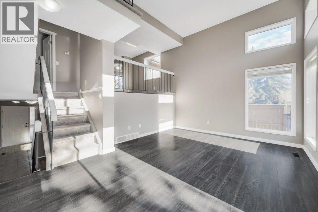 76 Glamis Gardens Sw, Calgary, Alberta  T3E 6S4 - Photo 7 - A2281749