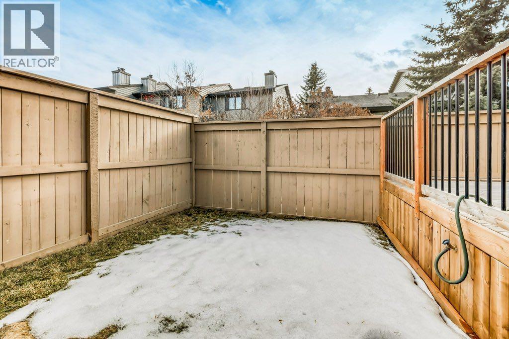 76 Glamis Gardens Sw, Calgary, Alberta  T3E 6S4 - Photo 31 - A2281749