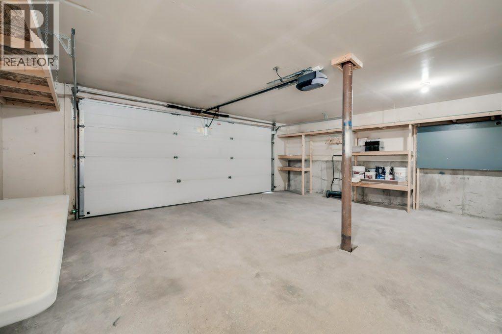 76 Glamis Gardens Sw, Calgary, Alberta  T3E 6S4 - Photo 32 - A2281749