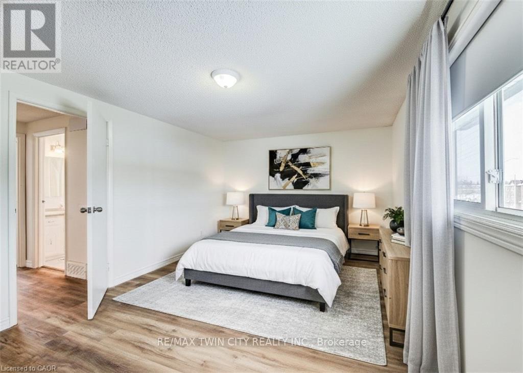 839 Doon Village Road, Kitchener, Ontario  N2P 1A1 - Photo 19 - X12742170