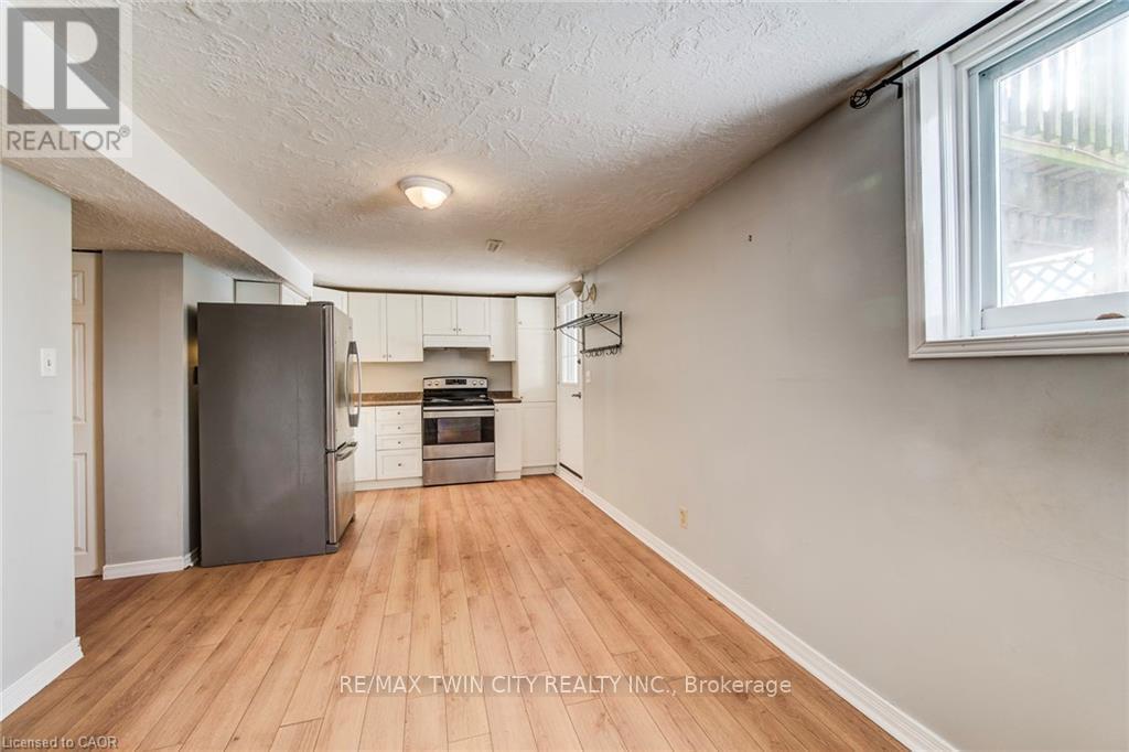 839 Doon Village Road, Kitchener, Ontario  N2P 1A1 - Photo 31 - X12742170