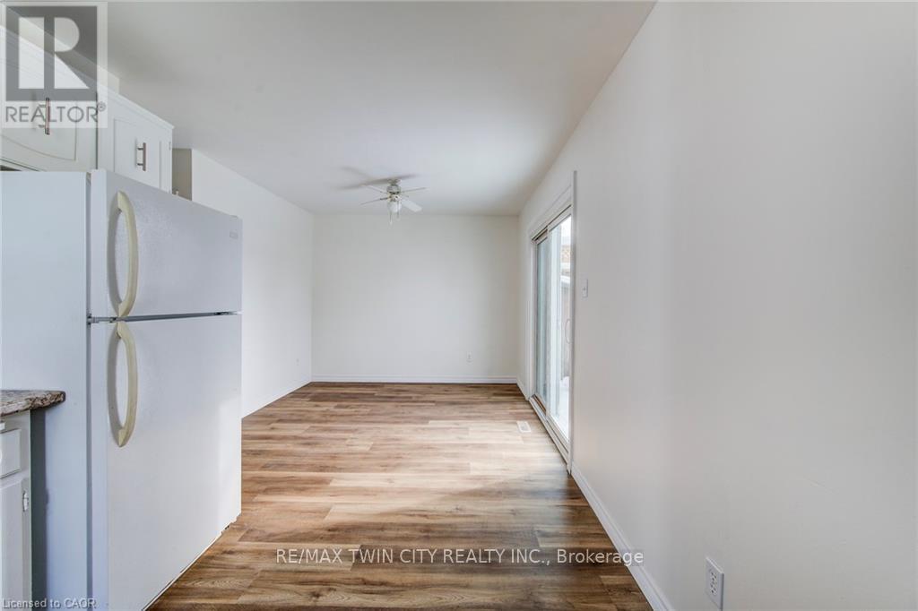 839 Doon Village Road, Kitchener, Ontario  N2P 1A1 - Photo 16 - X12742170