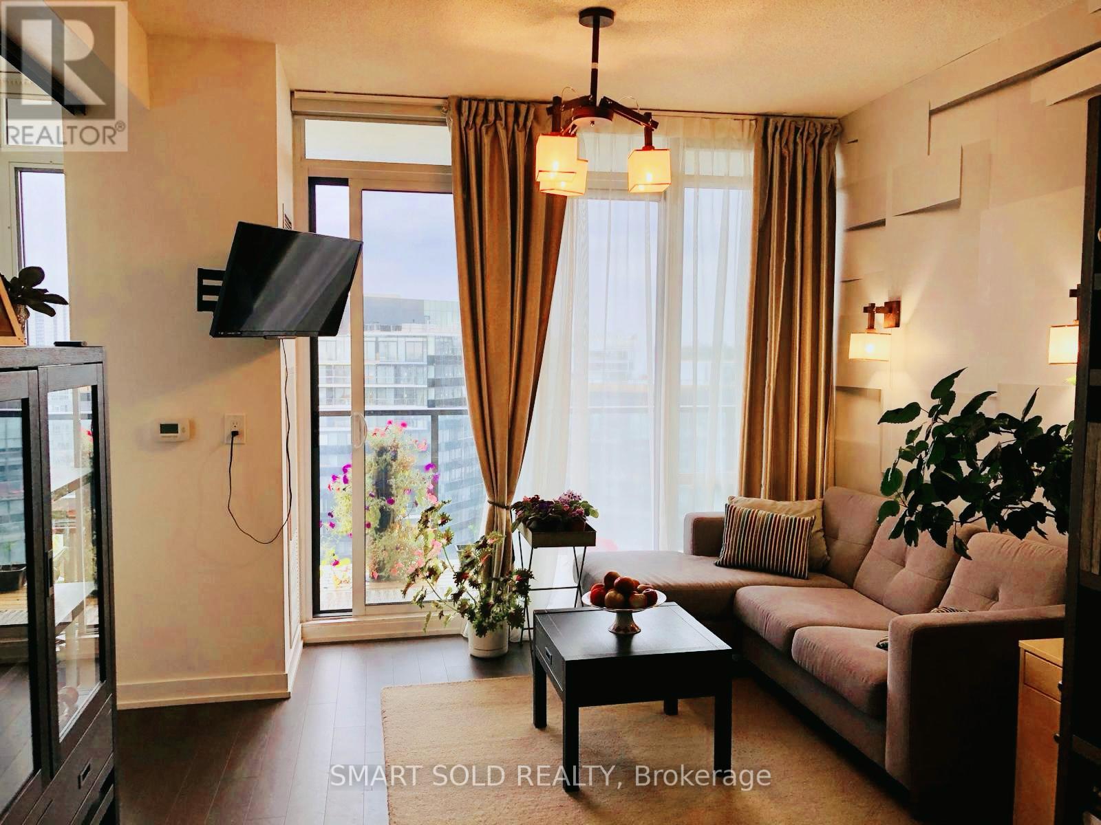 S1306 - 120 Bayview Avenue, Toronto, Ontario  M5A 0G4 - Photo 2 - C12747614