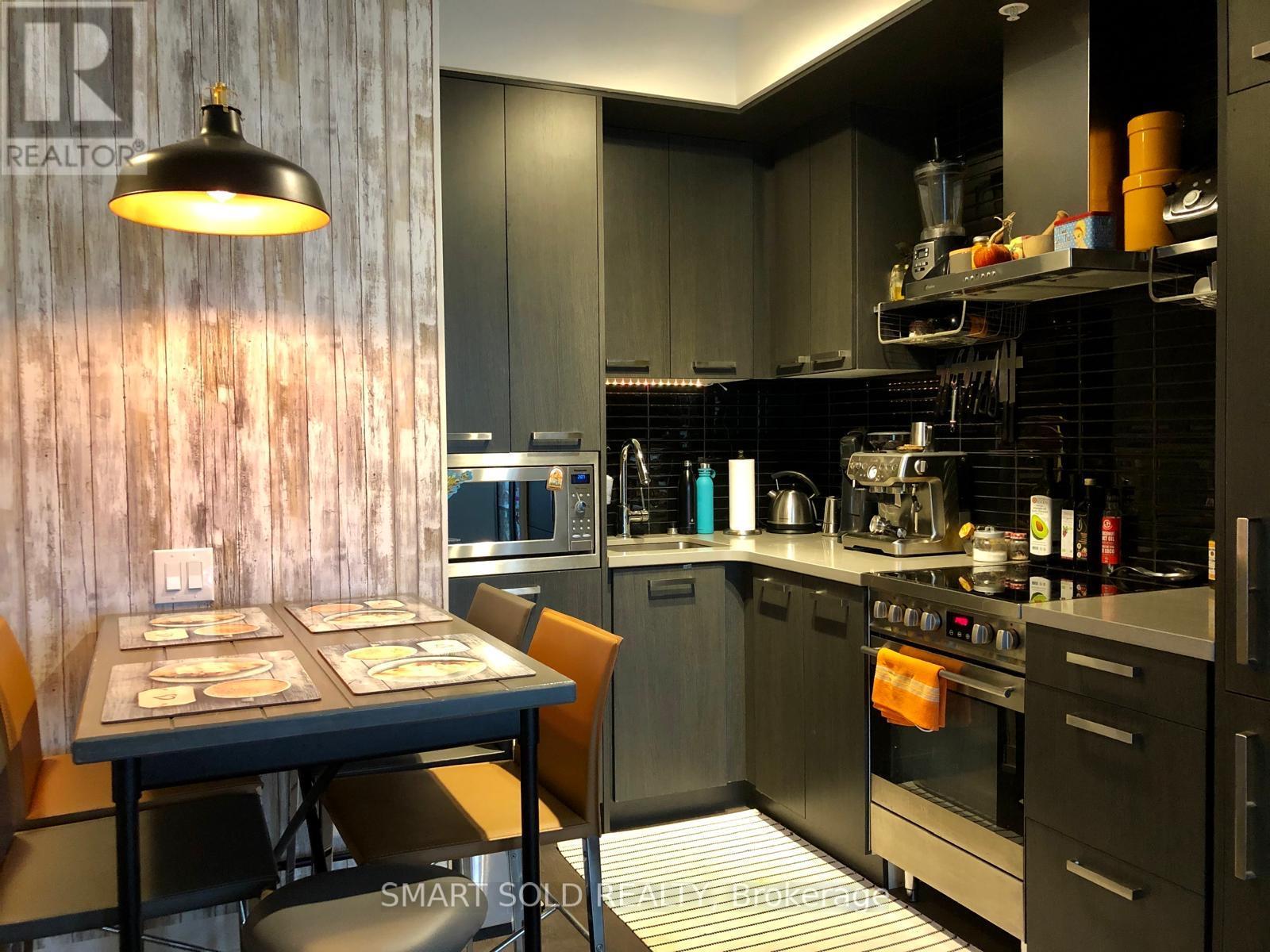 S1306 - 120 Bayview Avenue, Toronto, Ontario  M5A 0G4 - Photo 3 - C12747614