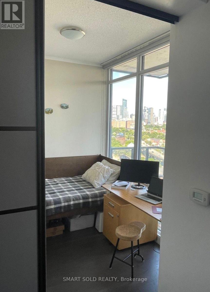 S1306 - 120 Bayview Avenue, Toronto, Ontario  M5A 0G4 - Photo 5 - C12747614