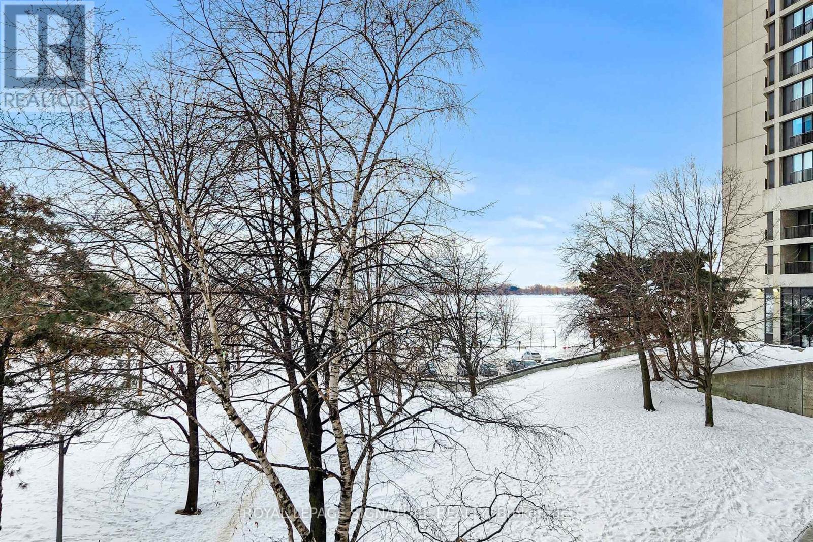 410/204 - 33 Harbour Square, Toronto, Ontario  M5J 2G2 - Photo 10 - C12747616