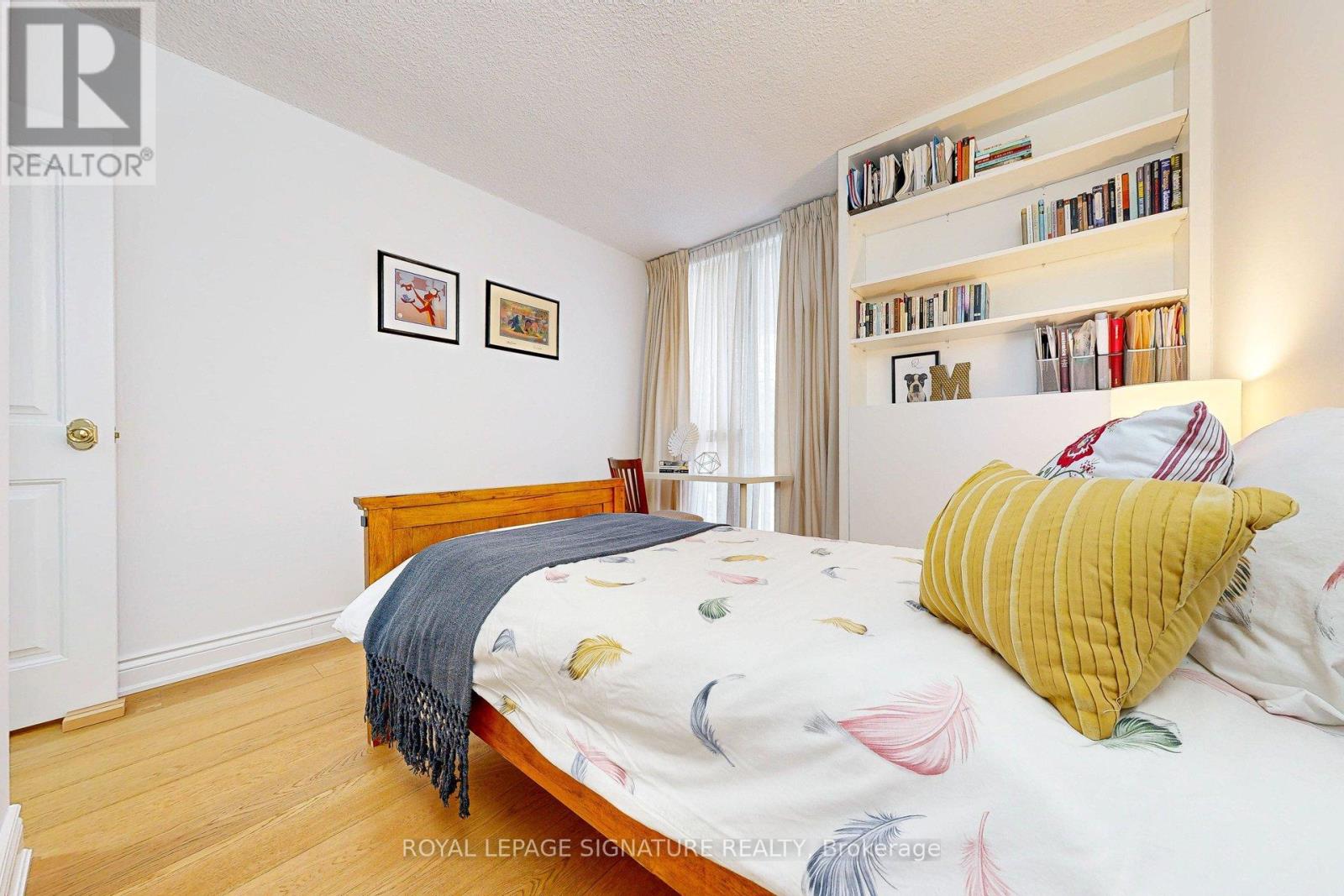 410/204 - 33 Harbour Square, Toronto, Ontario  M5J 2G2 - Photo 27 - C12747616