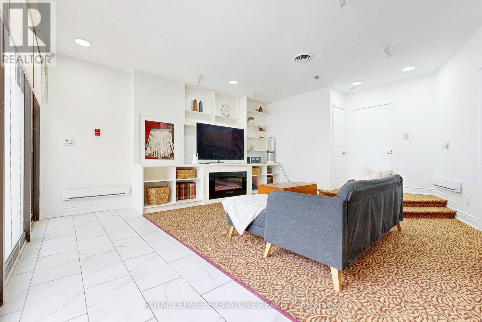 410/204 - 33 Harbour Square, Toronto, Ontario  M5J 2G2 - Photo 30 - C12747616