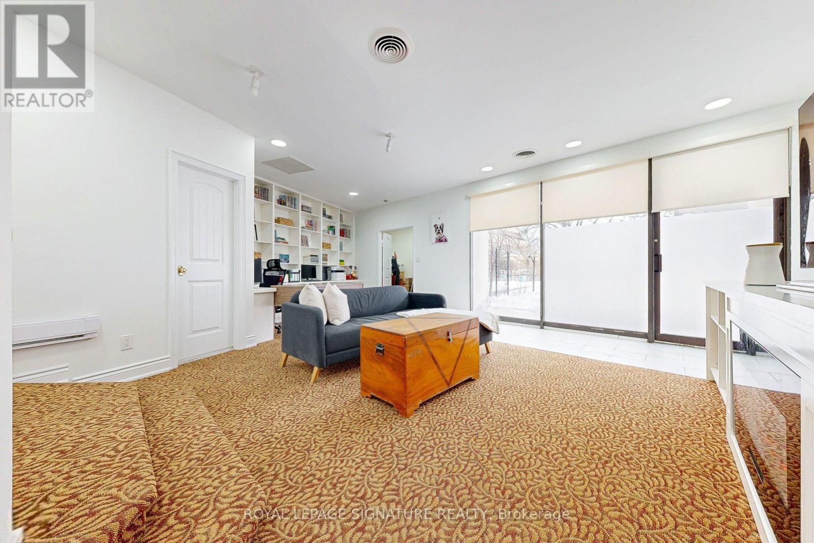 410/204 - 33 Harbour Square, Toronto, Ontario  M5J 2G2 - Photo 32 - C12747616