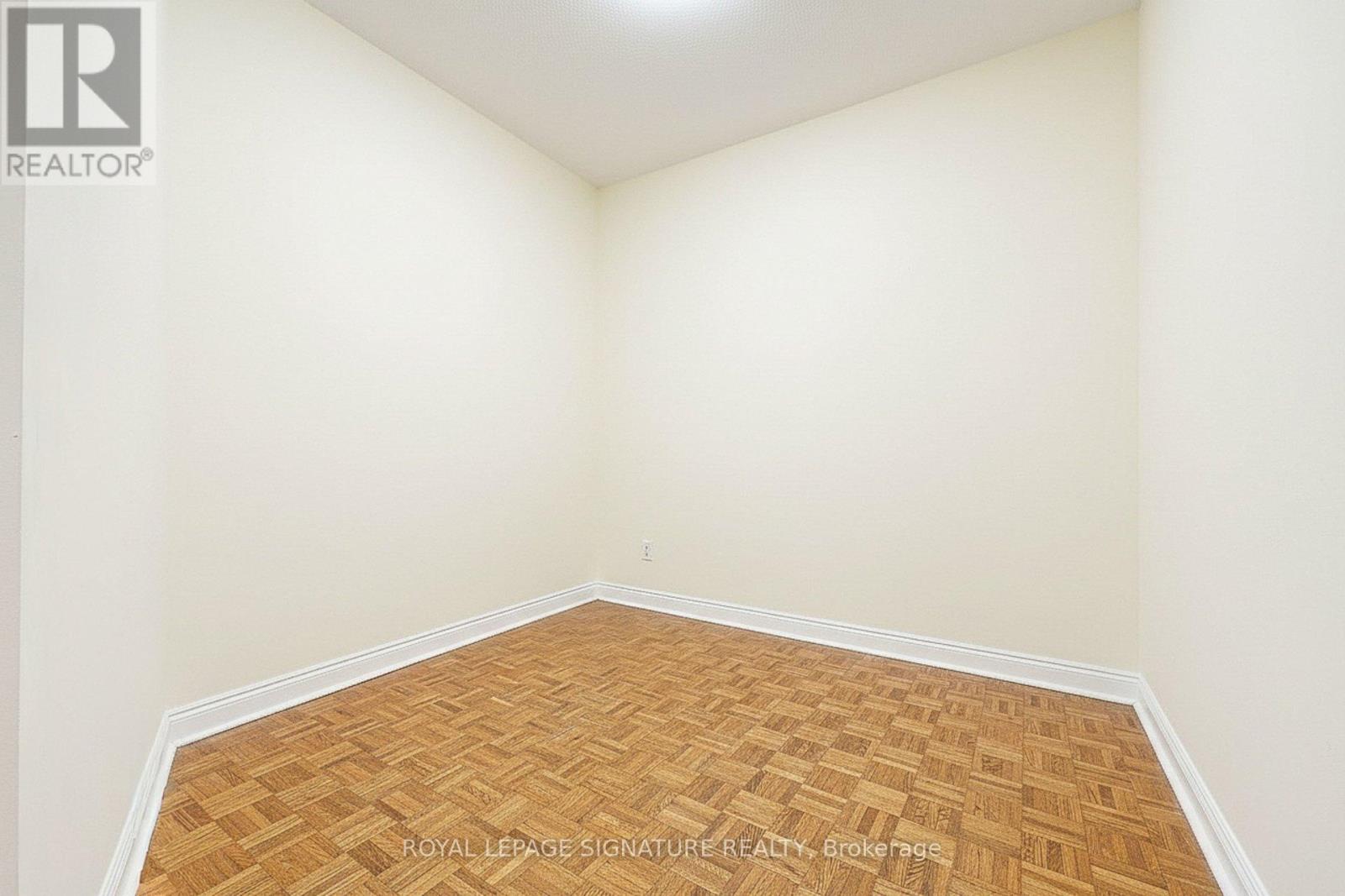 410/204 - 33 Harbour Square, Toronto, Ontario  M5J 2G2 - Photo 39 - C12747616