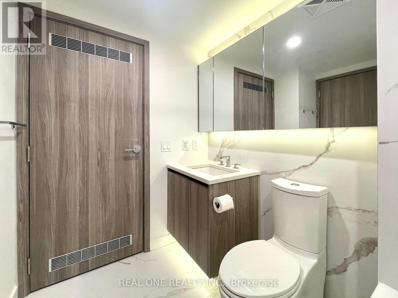 2505 - 1 Concord Cityplace Way, Toronto, Ontario  M5V 0X3 - Photo 15 - C12747704