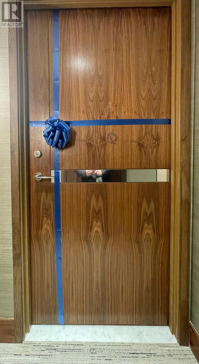 2505 - 1 Concord Cityplace Way, Toronto, Ontario  M5V 0X3 - Photo 2 - C12747704