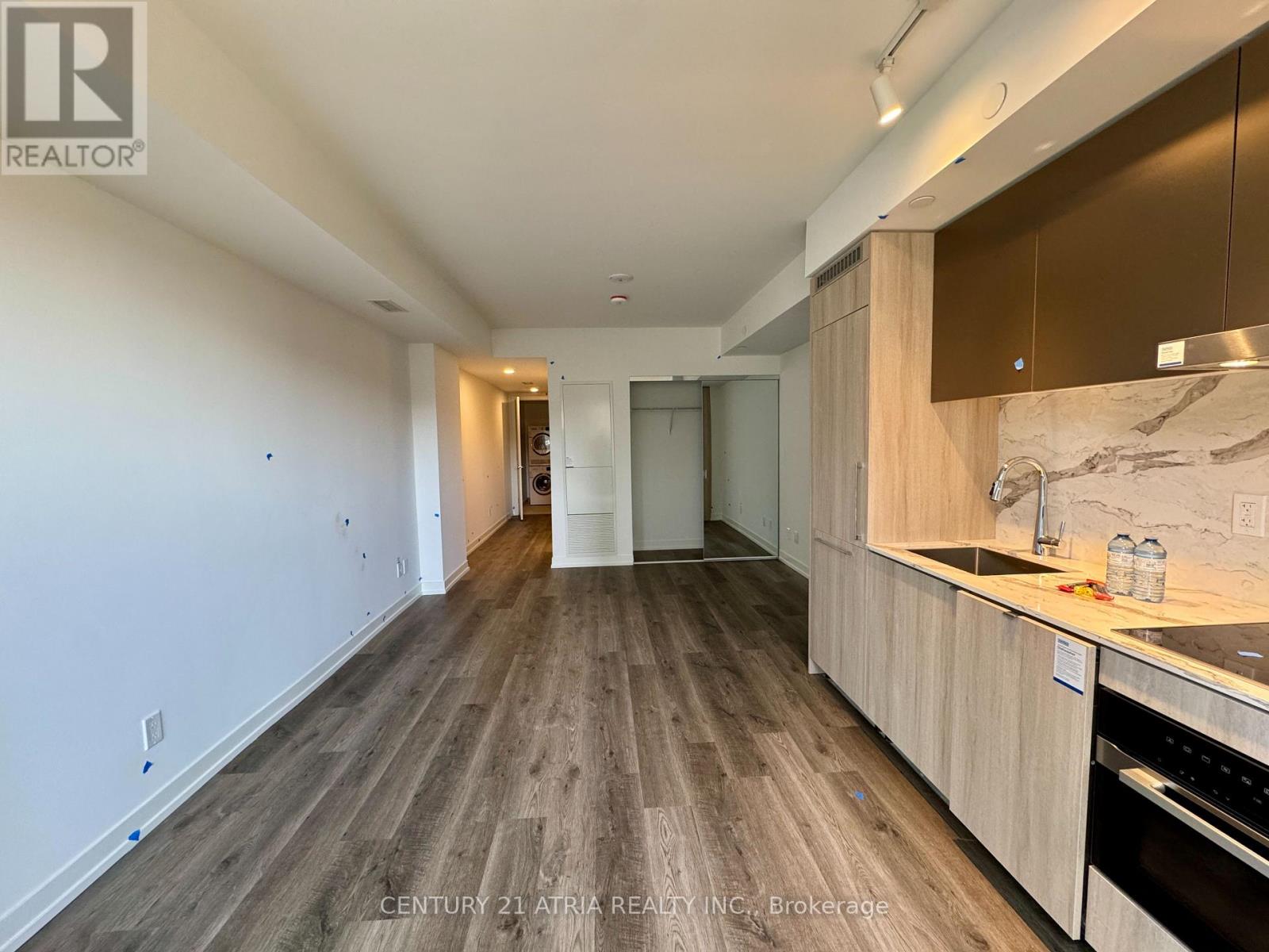 1611 - 771 Yonge Street, Toronto, Ontario  M4W 2G4 - Photo 7 - C12747714