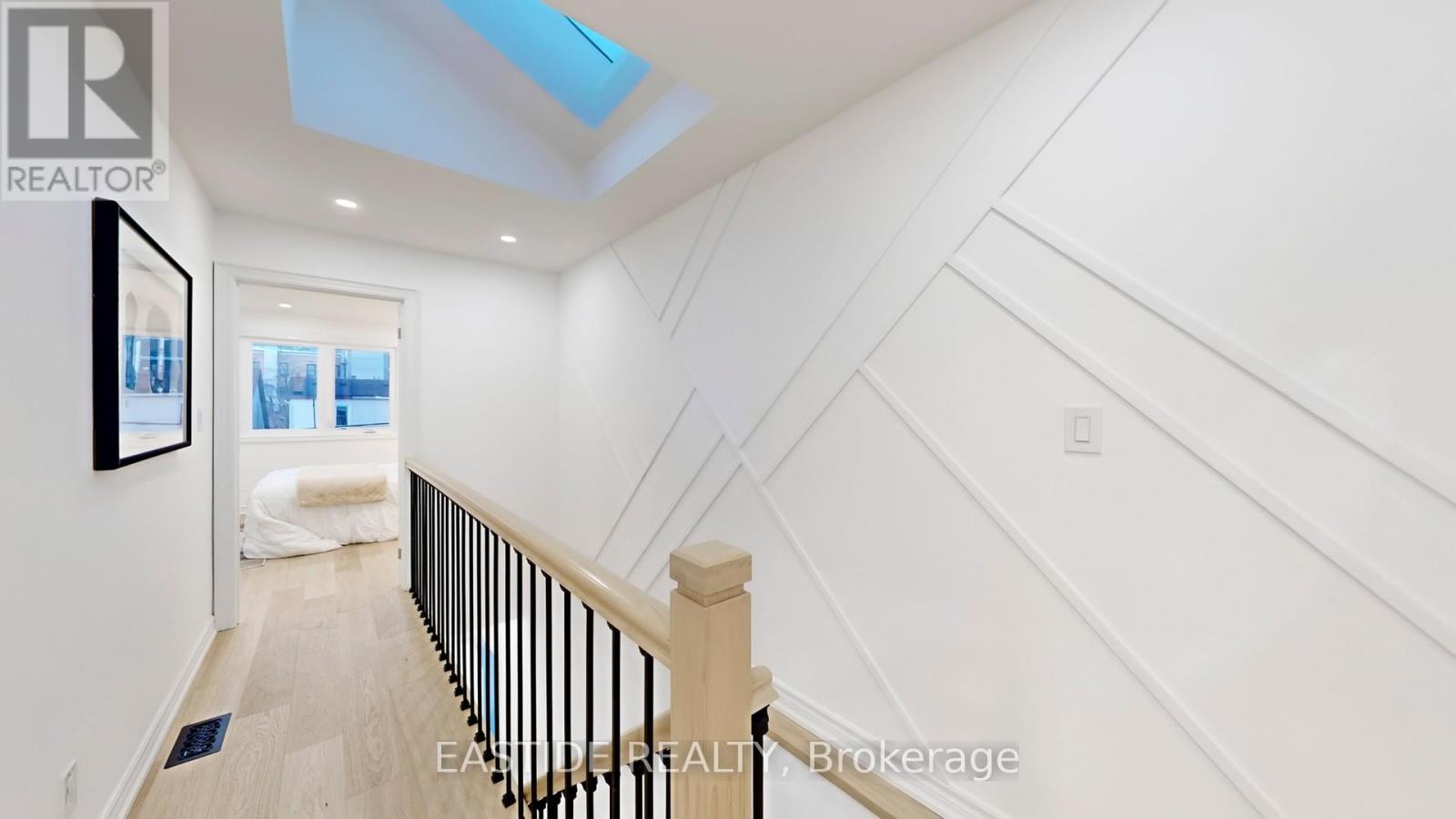 202 Queensdale Avenue, Toronto, Ontario  M4C 2A9 - Photo 16 - E12747640