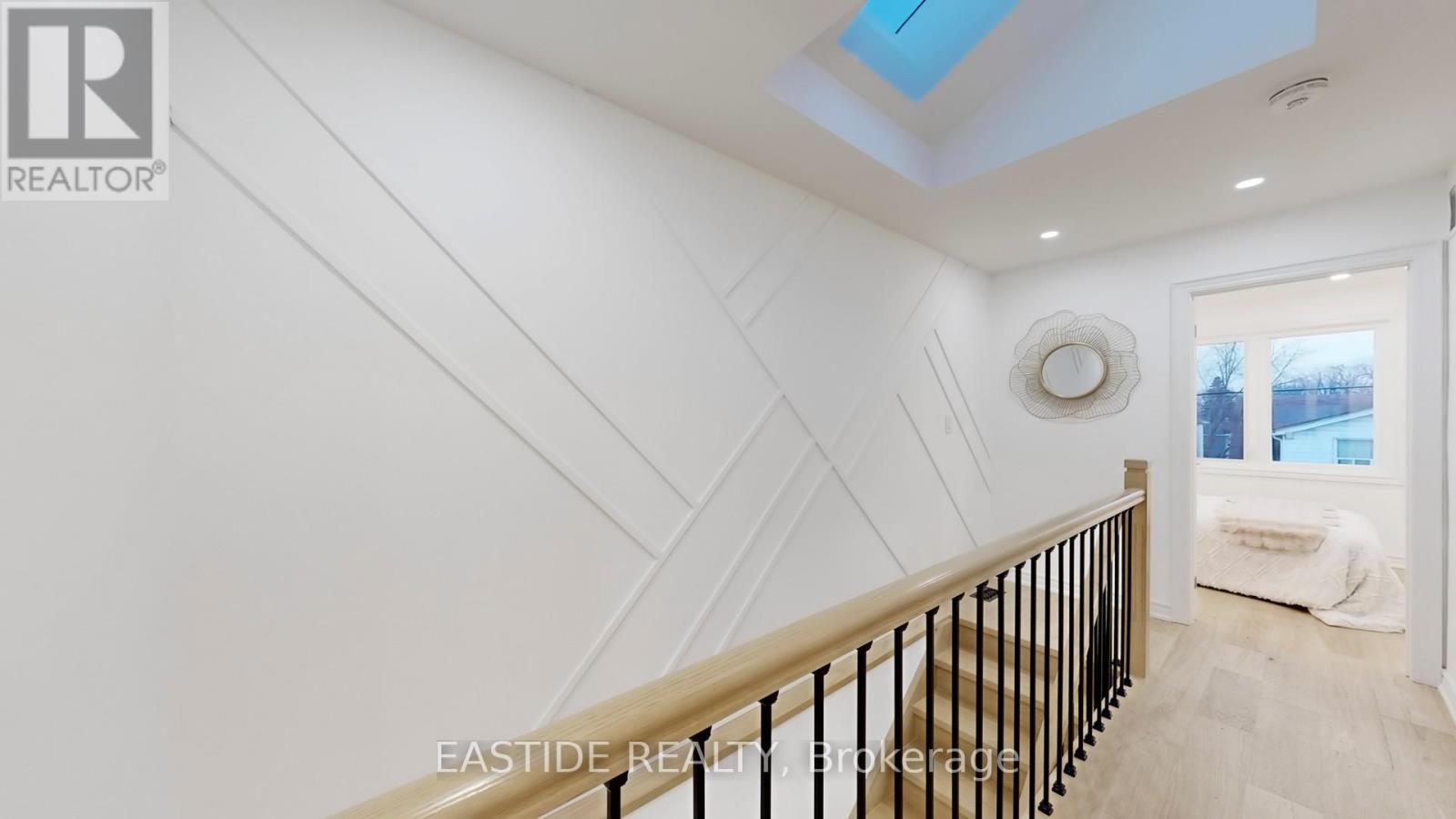 202 Queensdale Avenue, Toronto, Ontario  M4C 2A9 - Photo 17 - E12747640