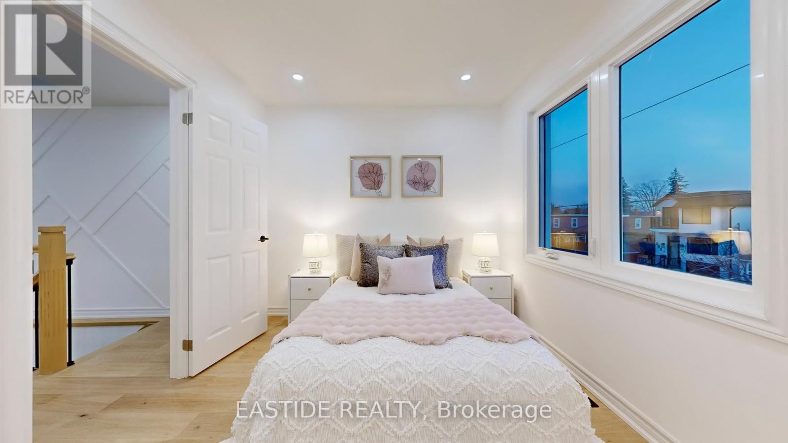 202 Queensdale Avenue, Toronto, Ontario  M4C 2A9 - Photo 29 - E12747640