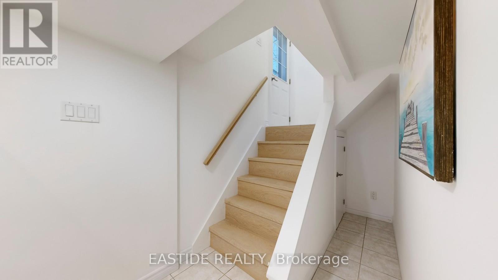 202 Queensdale Avenue, Toronto, Ontario  M4C 2A9 - Photo 32 - E12747640