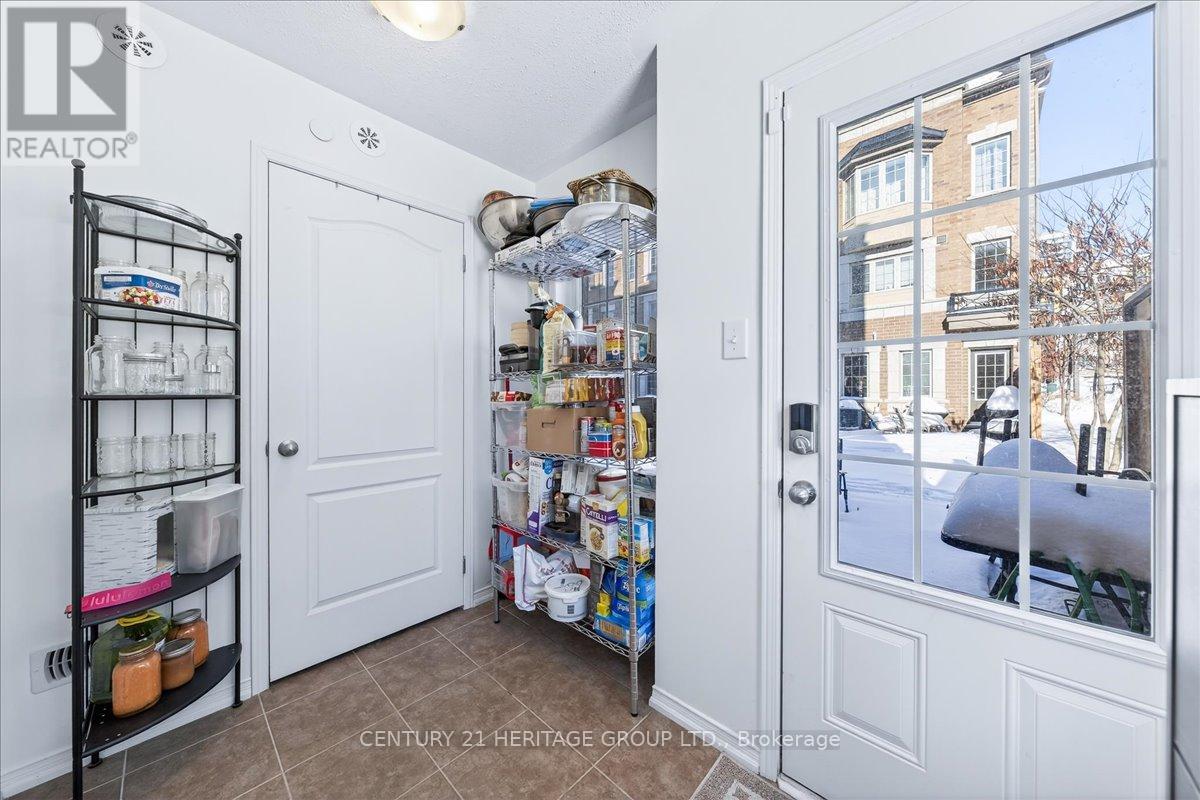 258 - 32 Foal Path S, Oshawa, Ontario  L1L 0L2 - Photo 11 - E12747664