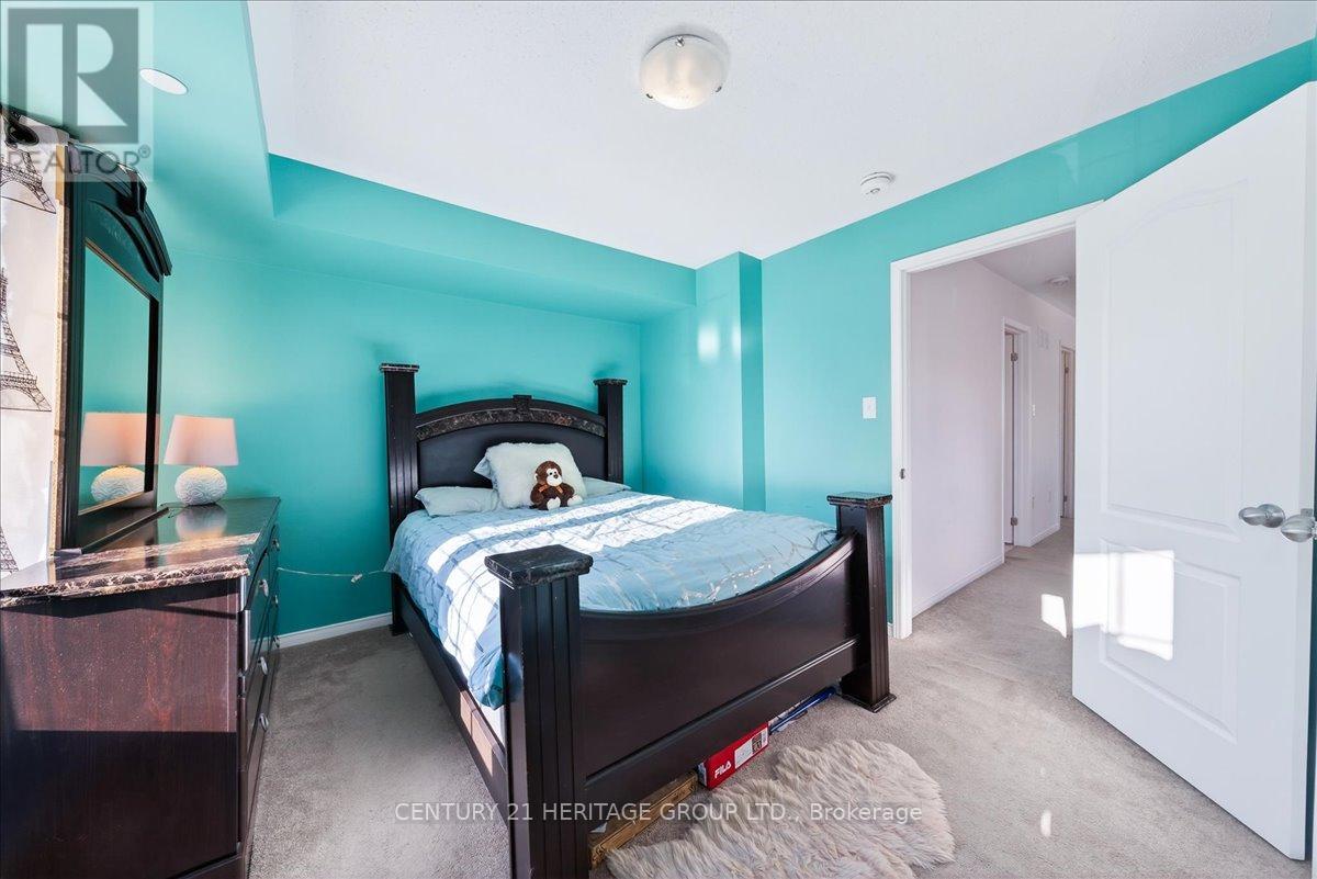 258 - 32 Foal Path S, Oshawa, Ontario  L1L 0L2 - Photo 35 - E12747664