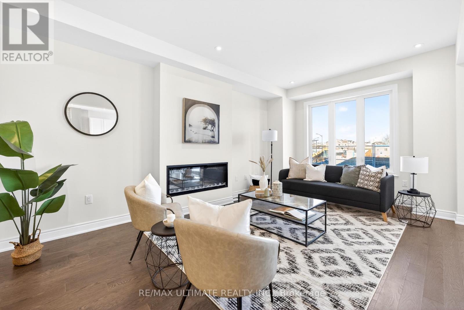 6 Fire King Drive, Whitby, Ontario  L1P 0R4 - Photo 8 - E12747706